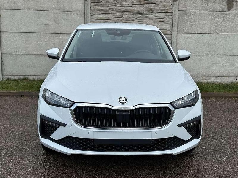 Neu Skoda Scala Selection 116 PS (85 kW) 2026 Weiß moon metallic Kleinwagen