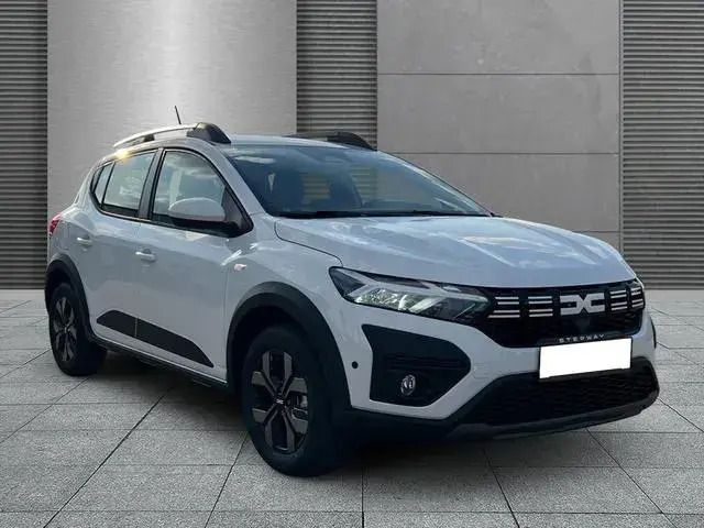 Zedergrün Neu 2025 Dacia Sandero Expression Kleinwagen | 19.990 € (Teuer) - Bild 1/2