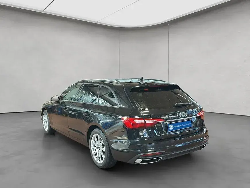 Gebraucht Audi A4 Sport 150 PS (110 kW) 2022 Schwarz Kombi
