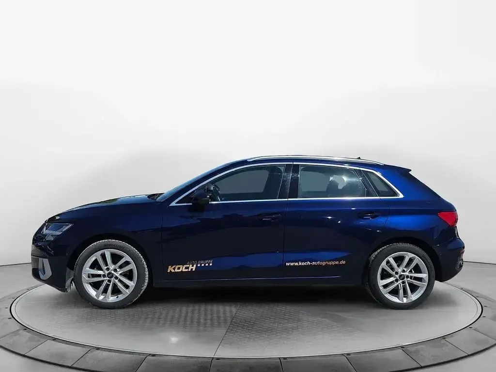 Gebraucht Audi A3 Advanced 116 PS (85 kW) 2022 Navarrablau metallic Limousine