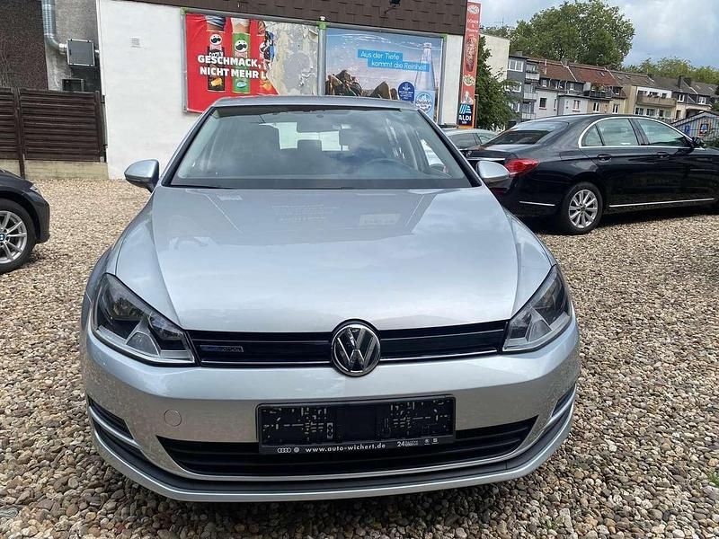 Second-hand VW Golf VII Trendline 110 CP (80 kW) 2015 Argintiu Berlinǎ