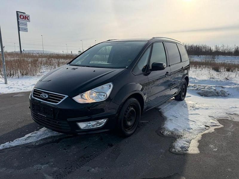 Gebraucht Ford Galaxy Trend 163 PS (119 kW) 2015 Schwarz Van / Kleinbus