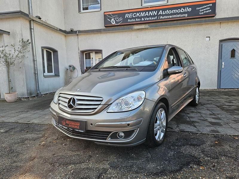 Grau Gebraucht 2005 Mercedes B200 Elegance Van / Kleinbus | 4.495 € (Fairer Preis) - Bild 1/4
