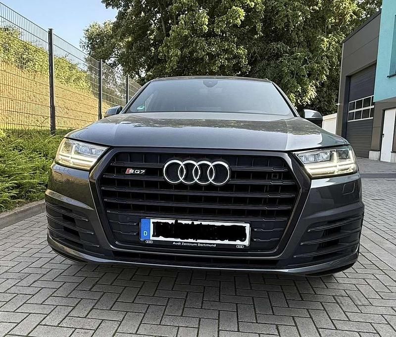 Grau Gebraucht 2018 Audi SQ7 SUV | 44.000 € (Guter Preis) - Bild 1/4