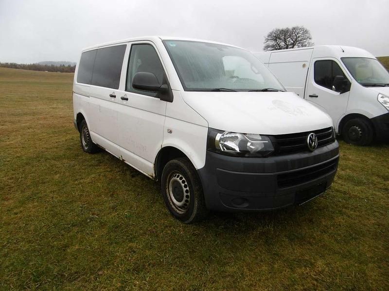 Gebraucht VW T5 Trendline 140 PS (102 kW) 2012 Weiß Van