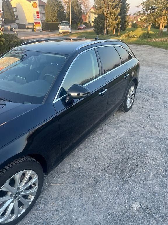 Gebraucht Audi A4 Ambiente 218 PS (160 kW) 2017 Schwarz Kombi