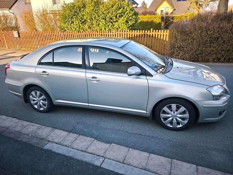 Gebraucht Toyota Avensis 129 PS (94 kW) 2007 Andere farben Limousine