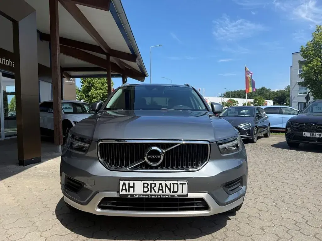 Gebraucht Volvo XC40 Momentum 190 PS (139 kW) 2019 Grau SUV