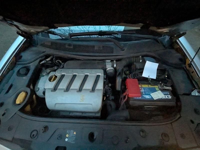 Gebraucht Renault Mégane Cabriolet Dynamique 135 PS (99 kW) 2006 Grau Cabrio