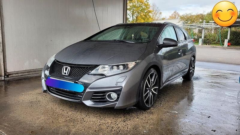 Grau Gebraucht 2015 Honda Civic Lifestyle Kombi | 11.199 € (Teuer) - Bild 1/4