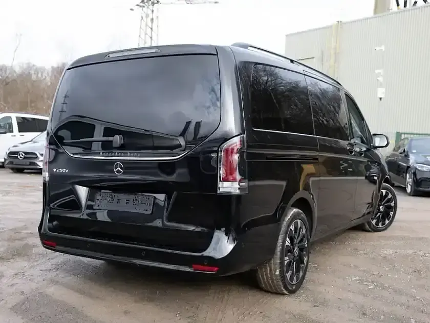 Gebraucht Mercedes V250 Style 190 PS (139 kW) 2026 Graphitgrau metallic Van / Kleinbus