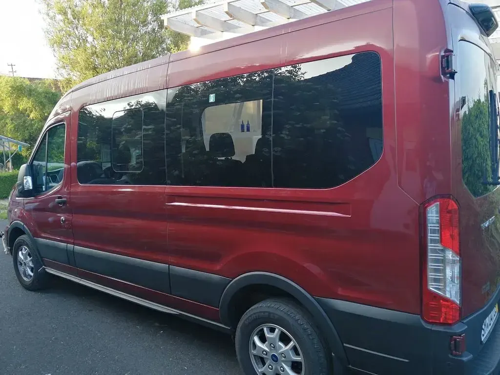 Gebraucht Ford Transit 170 PS (125 kW) 2020 Rot Van / Kleinbus