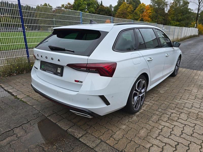 Gebraucht Skoda Octavia RS 200 PS (147 kW) 2022 Moonweiss metallic Kombi