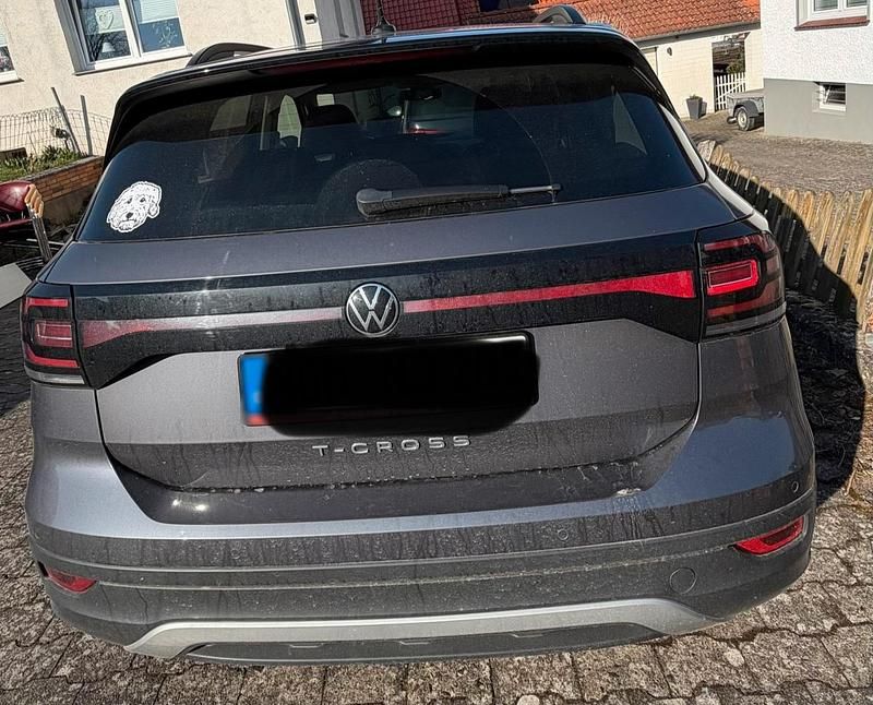 Gebraucht VW T-Roc Active 95 PS (69 kW) 2021 Andere farben SUV