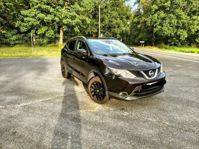 Gebraucht 2015 Nissan Qashqai N-Connecta SUV | 13.500 € (Fairer Preis) - Bild 1/4