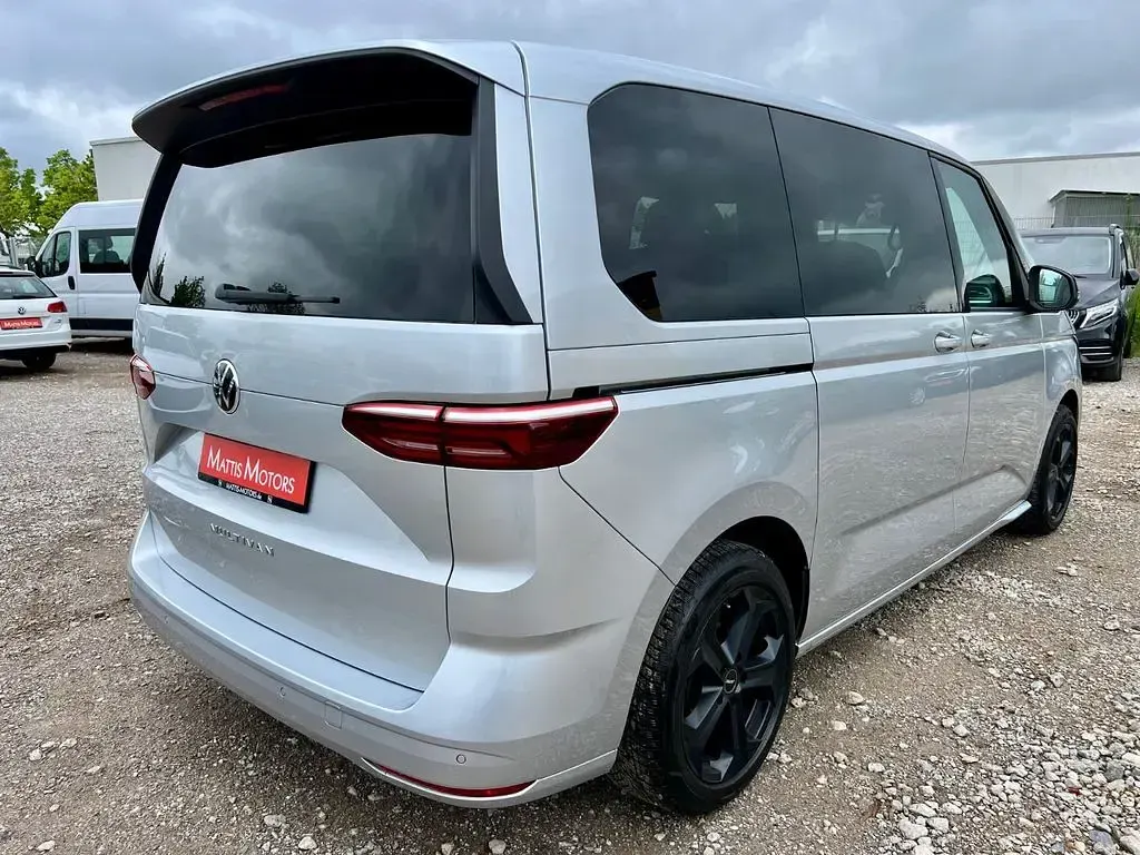 Używany VW T7 150 KM (110 kW) 2024 Srebrny Van