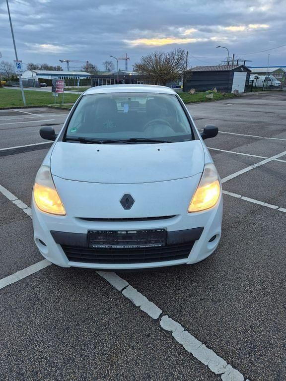 Gebraucht Renault Clio IV 75 PS (55 kW) 2012 Weiß Limousine