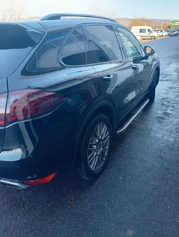 Gebraucht Porsche Cayenne 333 PS (244 kW) 2010 Schwarz SUV