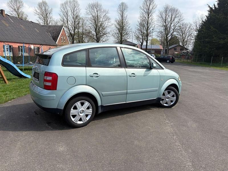 Second-hand Audi A2 75 CP (55 kW) 2002 Verde Hatchback
