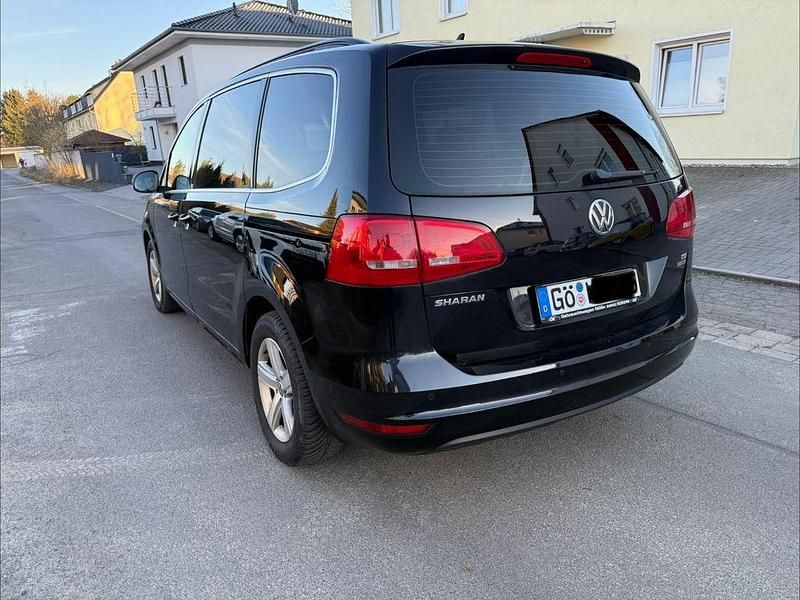 Gebraucht VW Sharan 150 PS (110 kW) 2012 Schwarz Van / Kleinbus