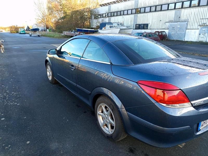 Blau Gebraucht 2009 Opel Astra Coupé | 1.850 € (Fairer Preis) - Bild 1/4