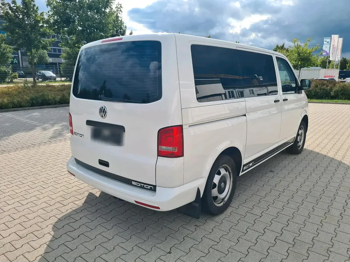 Gebraucht VW Caravelle 180 PS (132 kW) 2013 Orange Van