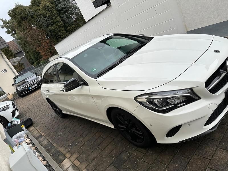 Gebraucht Mercedes CLA200 136 PS (100 kW) 2018 Weiß Kombi
