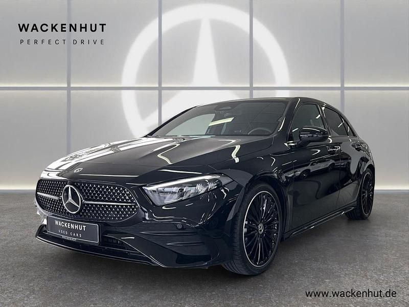 Schwarz Gebraucht 2024 Mercedes A180 AMG Limousine | 34.490 € (Etwas zu teuer) - Bild 1/4