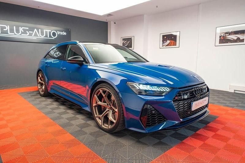 Blau Gebraucht 2025 Audi RS6 Performance Kombi | 117.346 € (Superpreis) - Bild 1/4