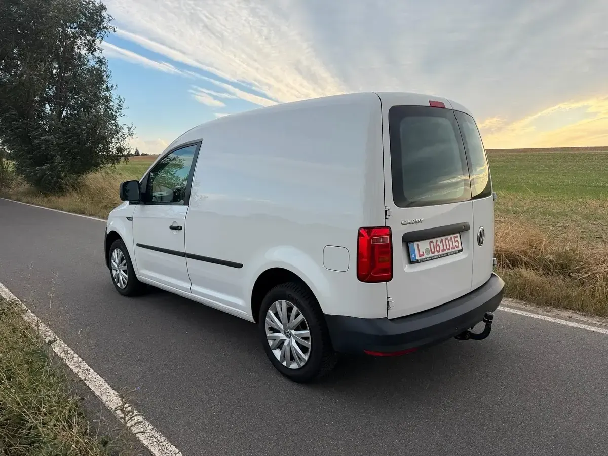 Gebraucht VW Caddy 75 PS (55 kW) 2019 Weiß Van / Kleinbus