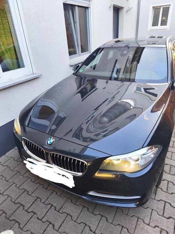 Schwarz Gebraucht 2016 BMW 530 Performance Kombi | 11.500 € (Fairer Preis) - Bild 1/4