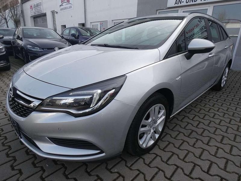 Gebraucht Opel Astra Edition 136 PS (100 kW) 2018 Silber Kombi