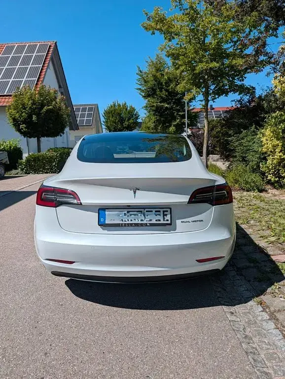 Gebraucht Tesla Model 3 366 kW (498 PS) 2022 Weiß Limousine