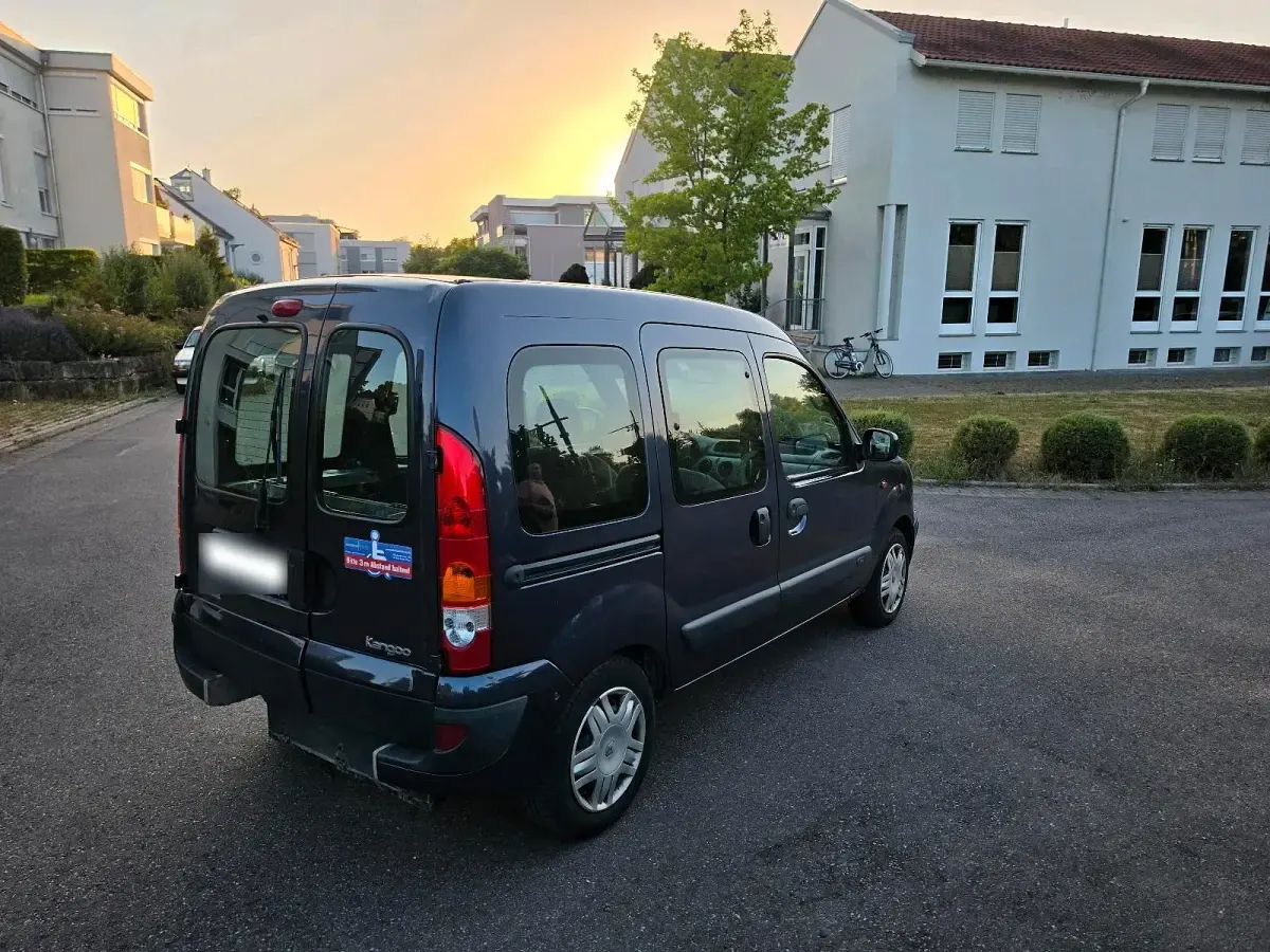 Gebraucht Renault Kangoo 95 PS (69 kW) 2004 Violet Van / Kleinbus