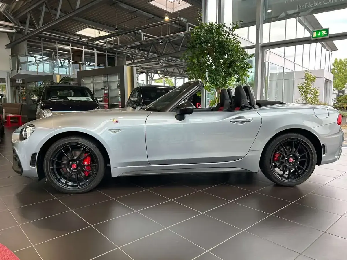 Gebraucht Abarth 124 Spider 170 PS (125 kW) 2019 Colore esterno (sonic silver Cabrio