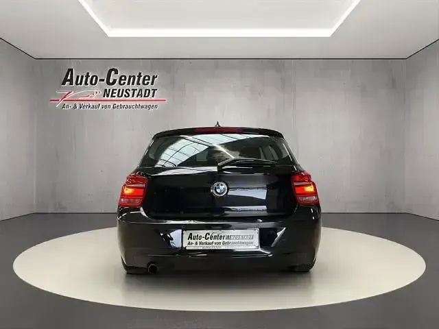Gebraucht BMW 114 102 PS (75 kW) 2015 Schwarz Kleinwagen
