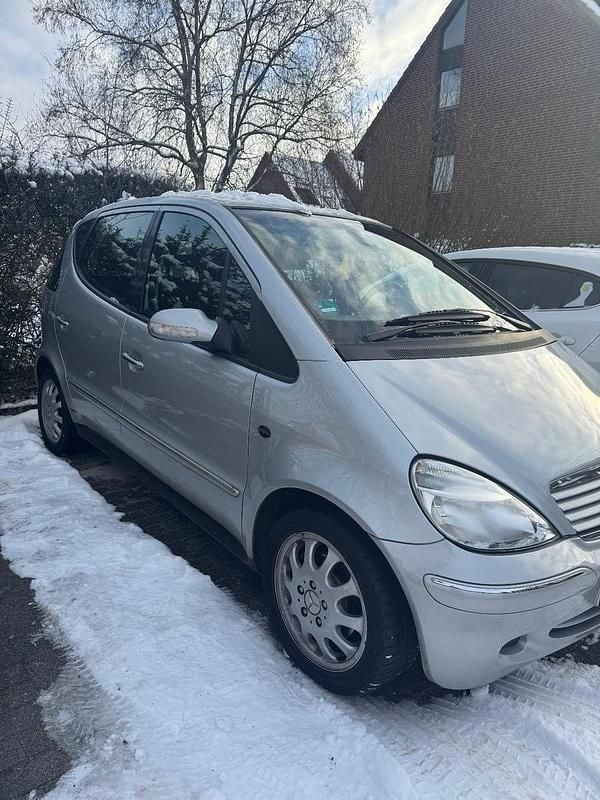 Schwarz Gebraucht 2004 Mercedes A160 Elegance Kleinwagen | 1.490 € (Superpreis) - Bild 1/4