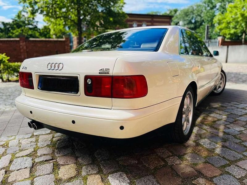 Gebraucht Audi A8 299 PS (219 kW) 1996 Perlmutt Limousine