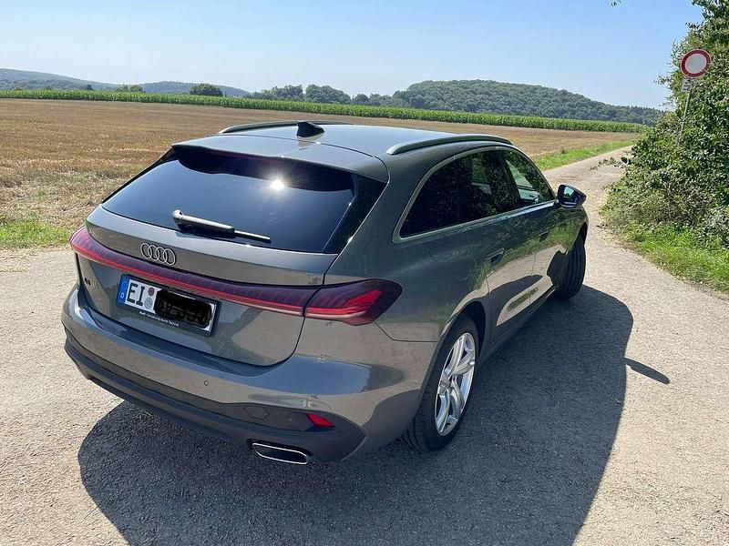 Gebraucht Audi A5 150 PS (110 kW) 2025 Grau Kombi