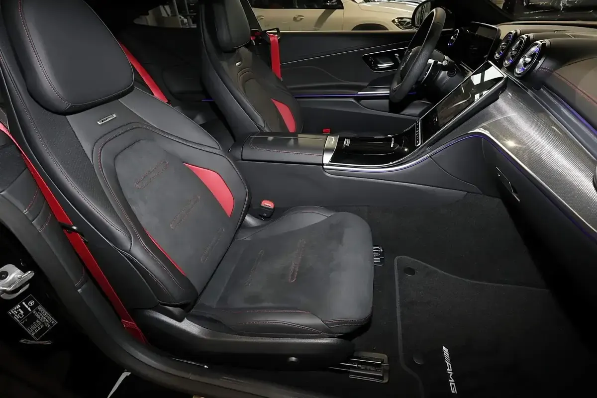 Gebraucht Mercedes CLE53 AMG AMG 449 PS (330 kW) 2026 Unilack schwarz uni Coupé
