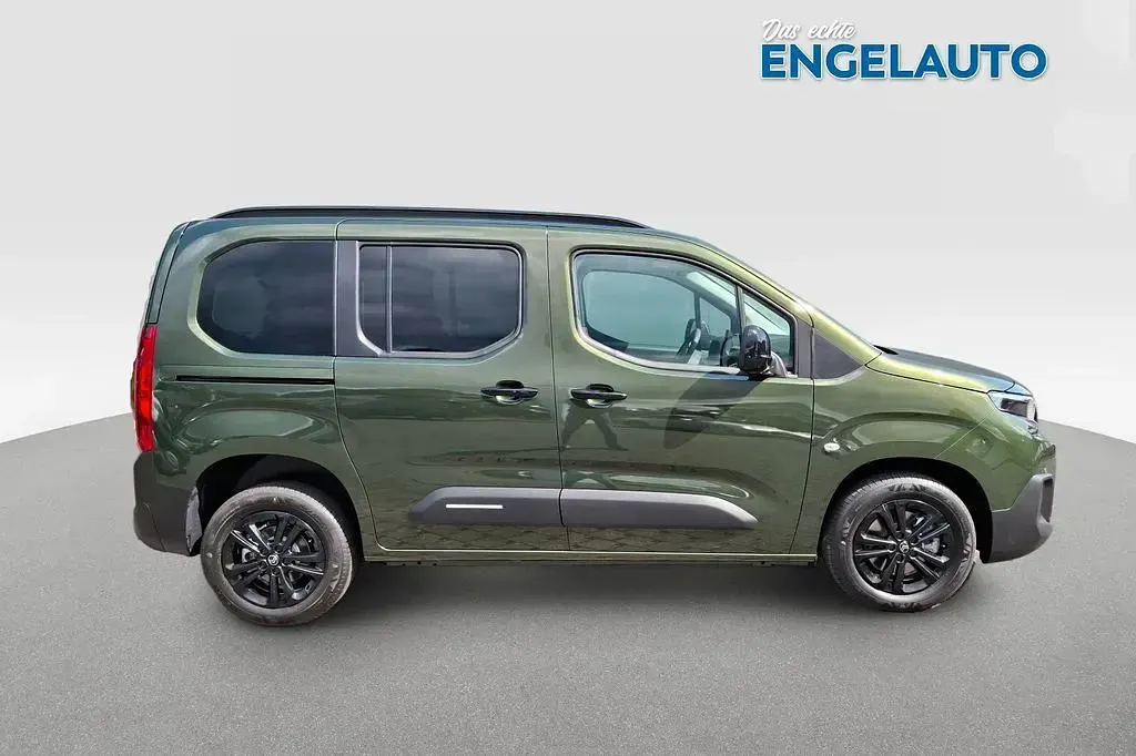 Gebraucht Citroën Berlingo Style 131 PS (96 kW) 2025 Grün Van / Kleinbus