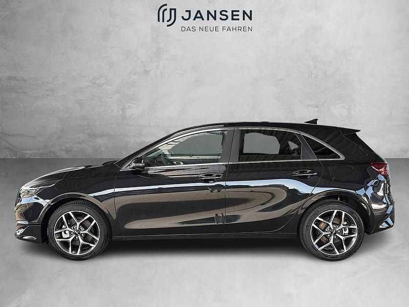 Neu Kia Ceed Style 140 PS (102 kW) 2025 Schwarz Kleinwagen