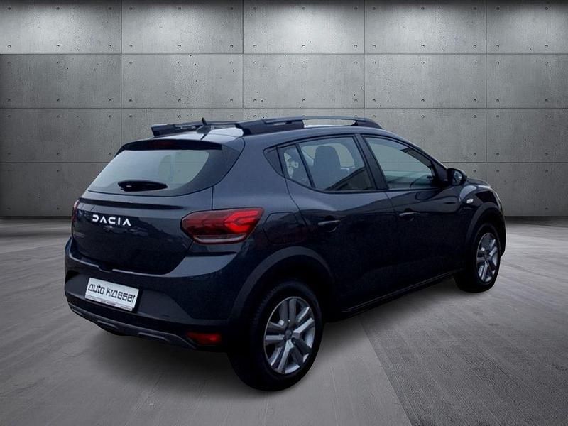 Gebraucht Dacia Sandero Stepway 91 PS (66 kW) 2023 Kometengrau (metallic) Limousine