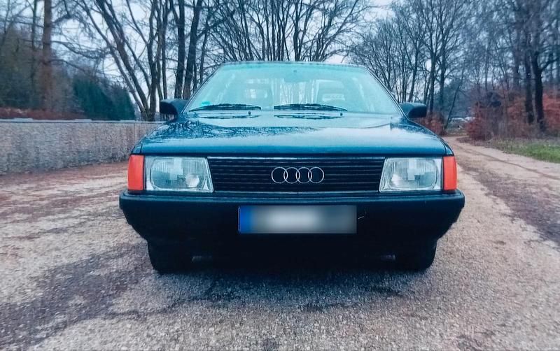 Second-hand Audi 100 75 CP (55 kW) 1983 Albastru Berlinǎ