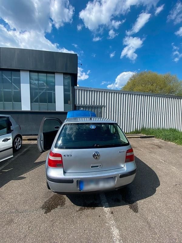 Usado VW Golf 75 HP (55 kW) 2003 Prateado Coupé