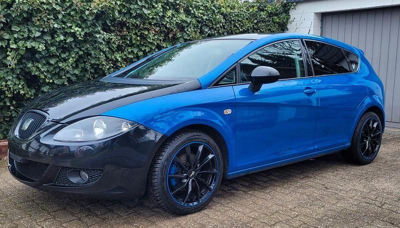 Gebraucht Seat Leon Sport 125 PS (91 kW) 2010 Blau Kleinwagen