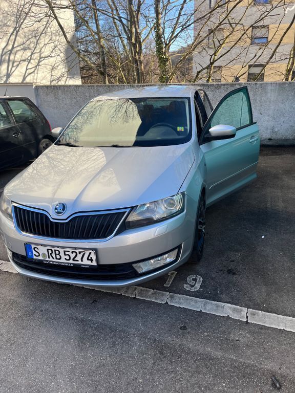 Grau Gebraucht 2013 Skoda Rapid Ambition Limousine | 7.200 € (Fairer Preis) - Bild 1/4