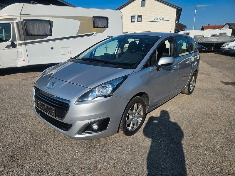 Gebraucht Peugeot 5008 Active 120 PS (88 kW) 2014 Grau Van / Kleinbus