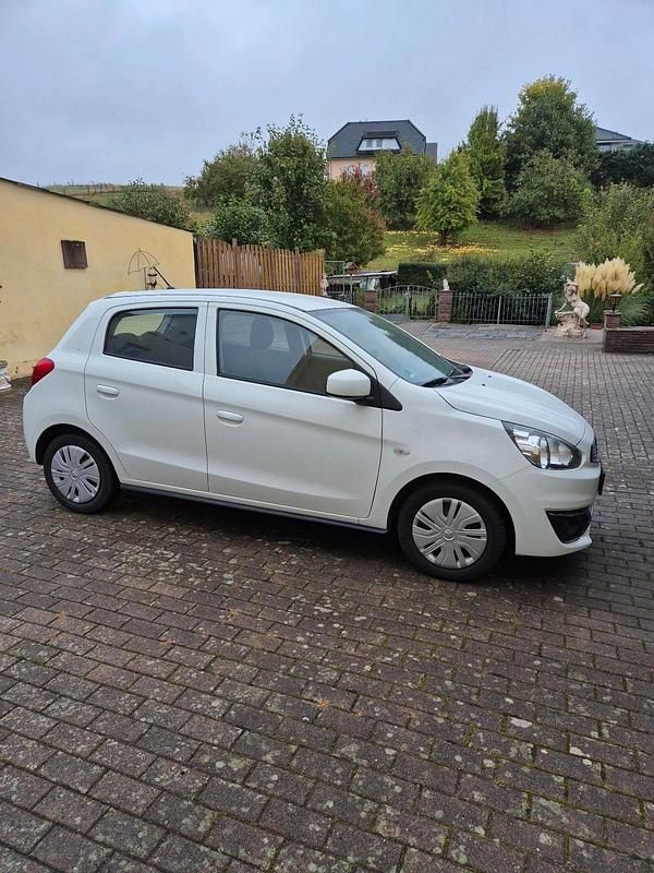 Weiß Gebraucht 2019 Mitsubishi Space Star Kleinwagen | 4.700 € (Superpreis) - Bild 1/4