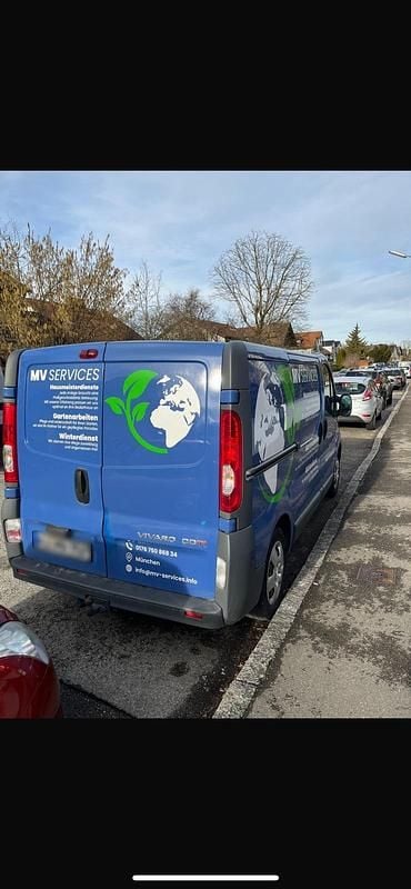 Usata Opel Vivaro 2009 Blu Monovolume